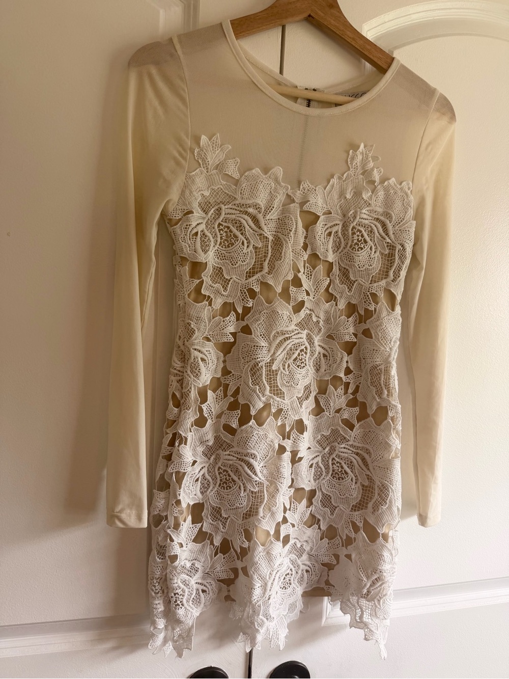 Ivory White Long-Sleeve Lace Appliqué Dress Floral Sexy Date Night Wedding